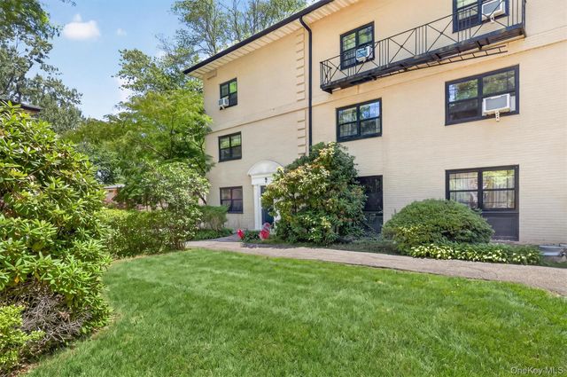 6 Manchester Road 2L, Eastchester, NY 10709