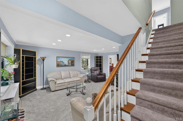 6 Manchester Road 2L, Eastchester, NY 10709