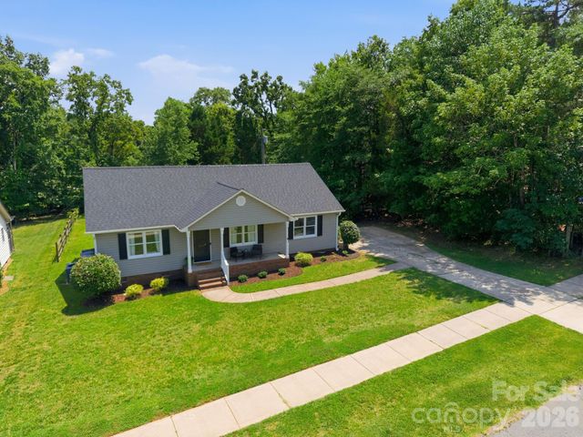600 Gray Drive, Charlotte, NC 28213