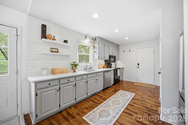 600 Gray Drive, Charlotte, NC 28213
