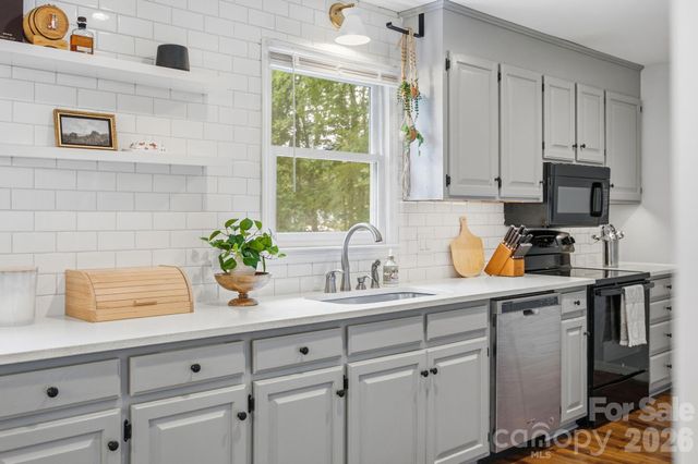 600 Gray Drive, Charlotte, NC 28213