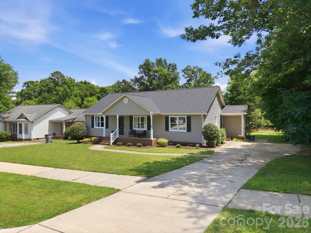 600 Gray Drive, Charlotte, NC 28213