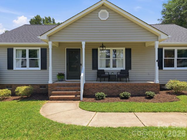 600 Gray Drive, Charlotte, NC 28213