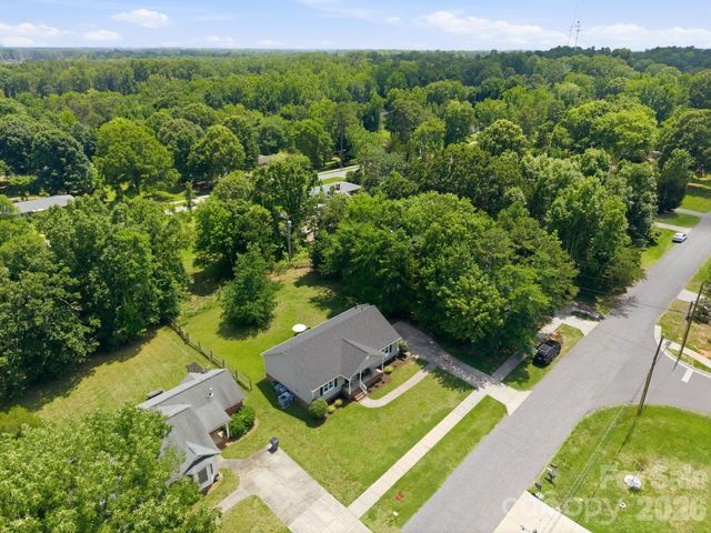600 Gray Drive, Charlotte, NC 28213