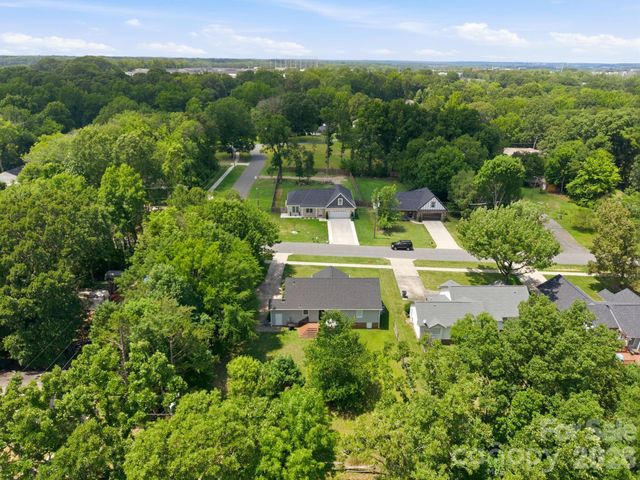 600 Gray Drive, Charlotte, NC 28213