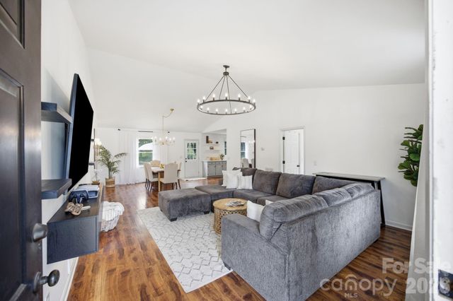 600 Gray Drive, Charlotte, NC 28213