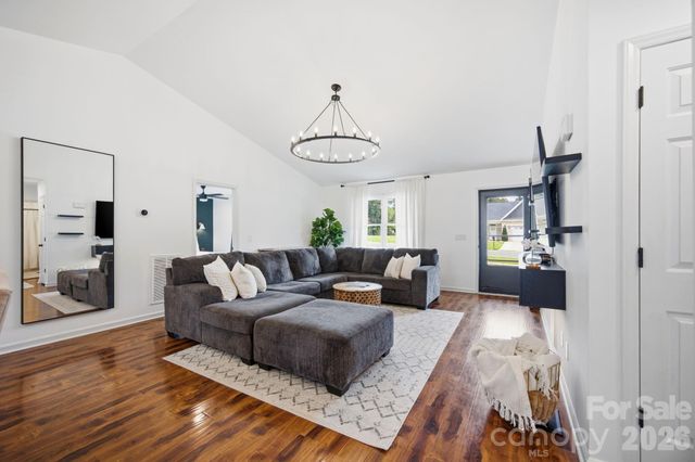 600 Gray Drive, Charlotte, NC 28213