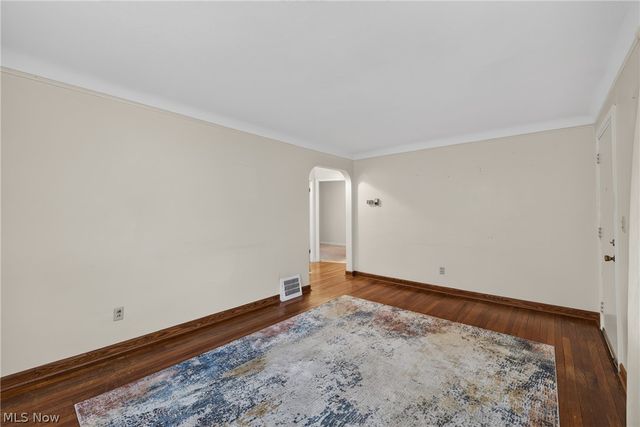 811 E 212th Street, Euclid, OH 44119