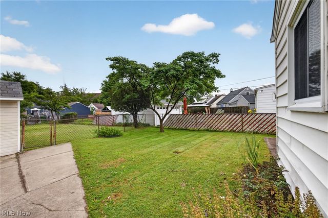 811 E 212th Street, Euclid, OH 44119