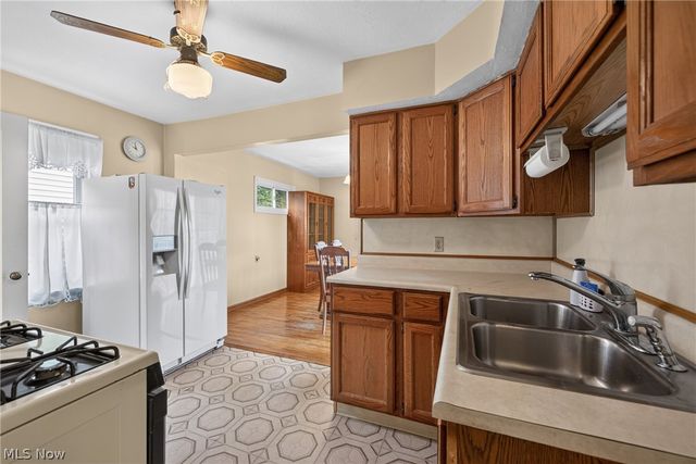 811 E 212th Street, Euclid, OH 44119