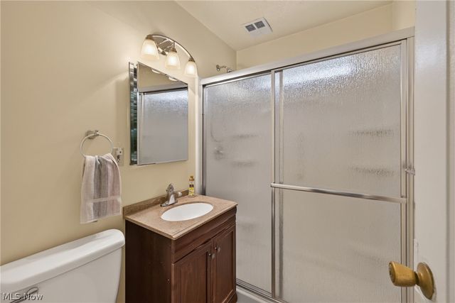 811 E 212th Street, Euclid, OH 44119
