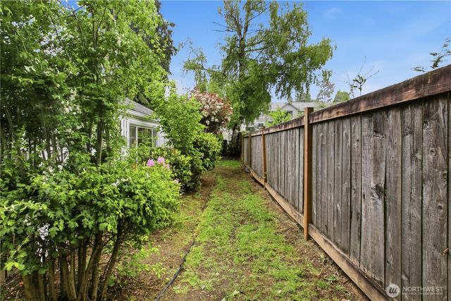 111 S 80th Street, Tacoma, WA 98408