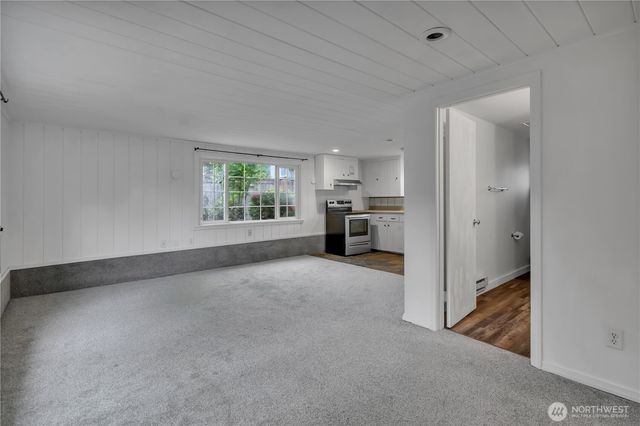 111 S 80th Street, Tacoma, WA 98408