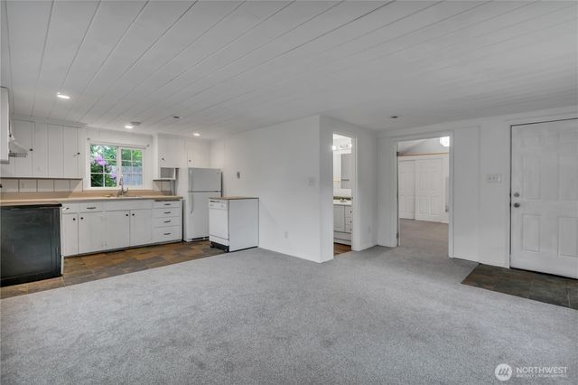 111 S 80th Street, Tacoma, WA 98408