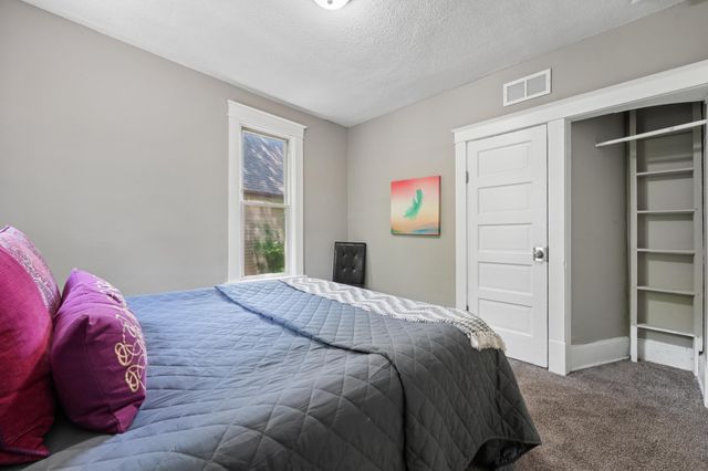 2328 Sheridan Avenue N, Minneapolis, MN 55411