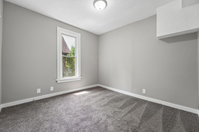 2328 Sheridan Avenue N, Minneapolis, MN 55411