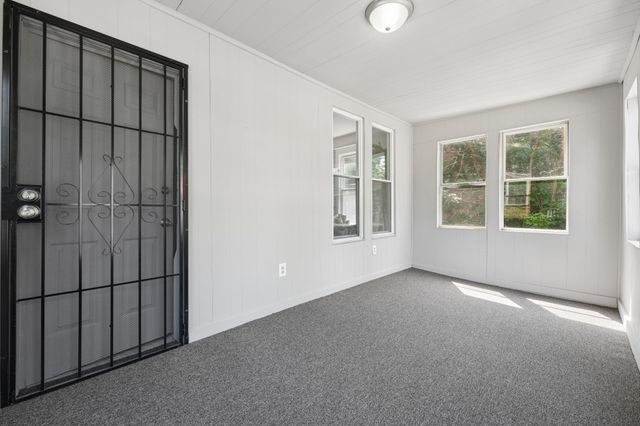 2328 Sheridan Avenue N, Minneapolis, MN 55411
