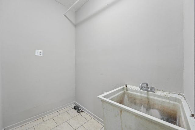 2328 Sheridan Avenue N, Minneapolis, MN 55411