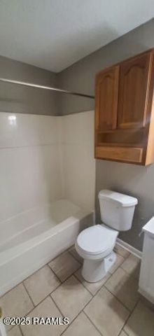 214 Rials Drive A, Lafayette, LA 70508