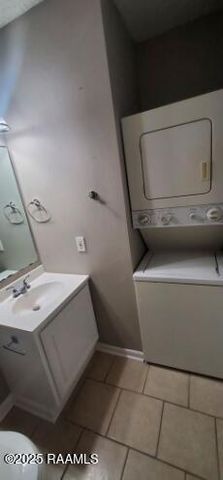 214 Rials Drive A, Lafayette, LA 70508