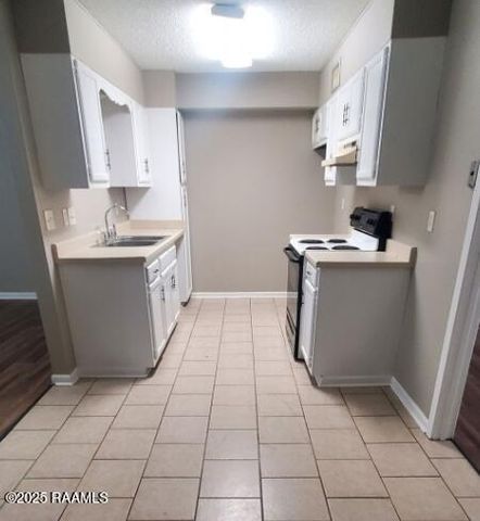 214 Rials Drive A, Lafayette, LA 70508
