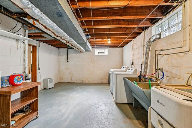 508 Clearbrook Drive, Akron, OH 44313