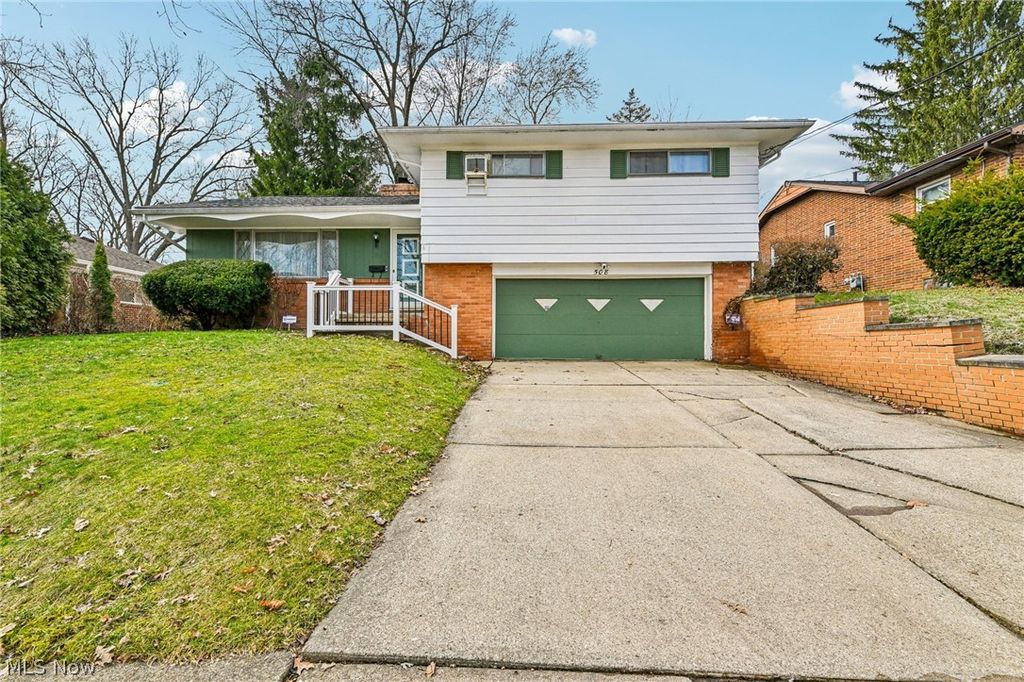 508 Clearbrook Drive, Akron, OH 44313