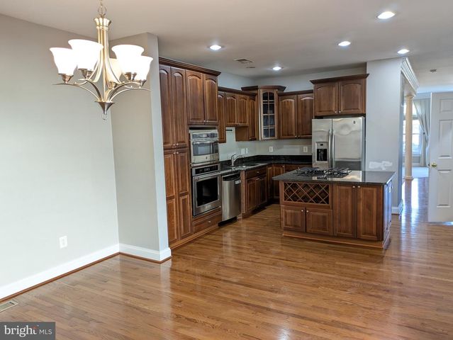 21882 BRICKSHIRE CIR, Ashburn, VA 20148