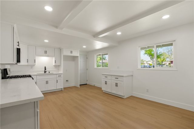 384 W 7th, Upland, CA 91786