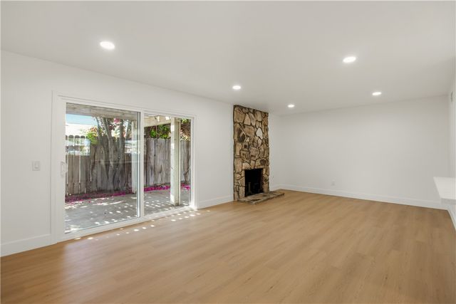 384 W 7th, Upland, CA 91786