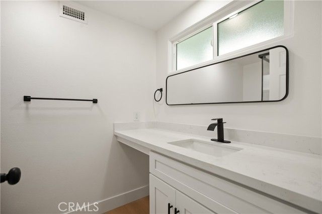 384 W 7th, Upland, CA 91786
