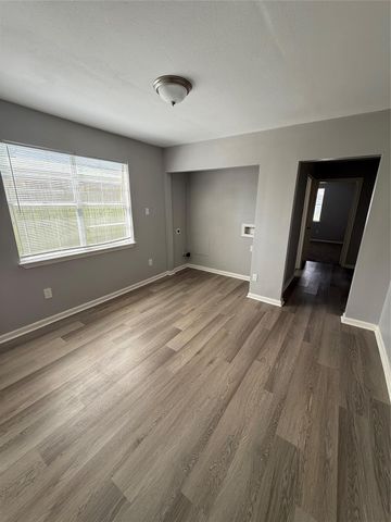 4315 Chapman Street, Houston, TX 77009