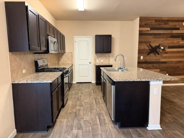 226 Hess DR, Kyle, TX 78640