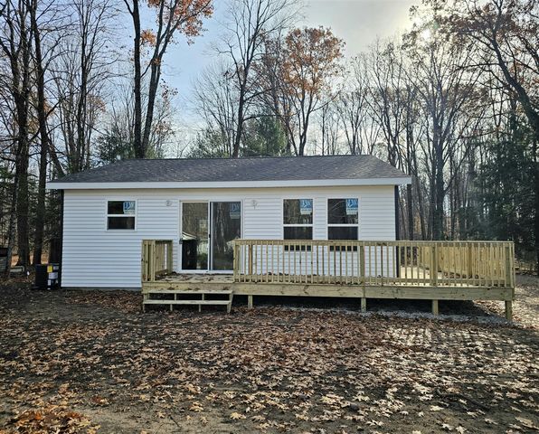 8478 Vista Drive, Newaygo, MI 49337