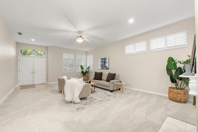 401 Barusch Ct, Roseville, CA 95747