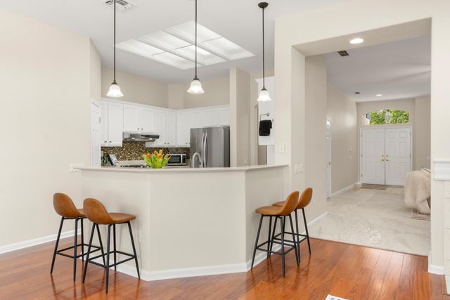 401 Barusch Ct, Roseville, CA 95747