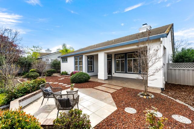 401 Barusch Ct, Roseville, CA 95747