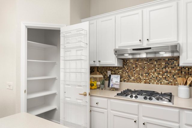 401 Barusch Ct, Roseville, CA 95747