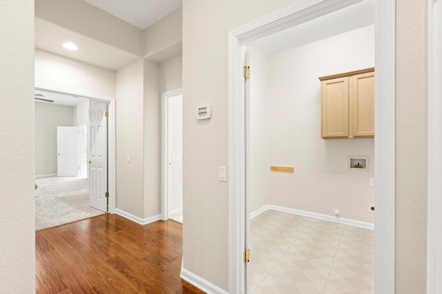 401 Barusch Ct, Roseville, CA 95747