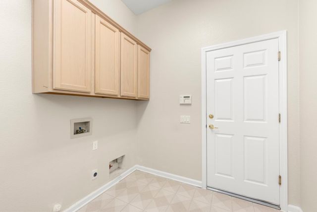 401 Barusch Ct, Roseville, CA 95747