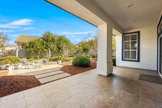 401 Barusch Ct, Roseville, CA 95747