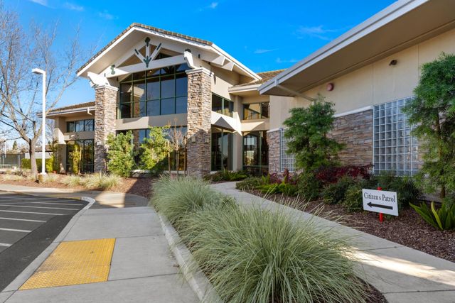 401 Barusch Ct, Roseville, CA 95747