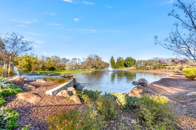 401 Barusch Ct, Roseville, CA 95747