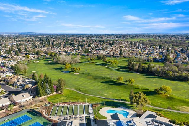 401 Barusch Ct, Roseville, CA 95747