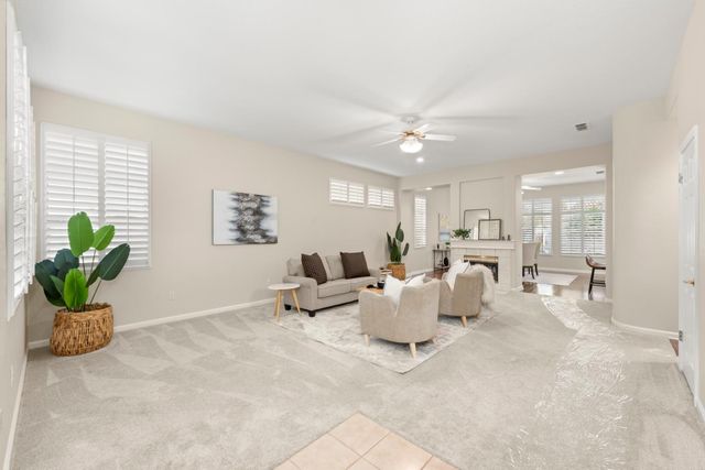 401 Barusch Ct, Roseville, CA 95747