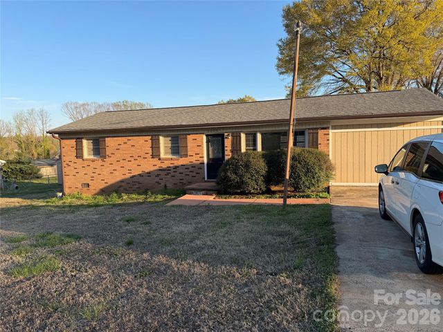 2205 Brookneal Drive, Gastonia, NC 28054
