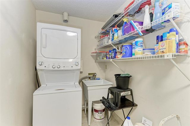 7921 4TH AVENUE W, Bradenton, FL 34209