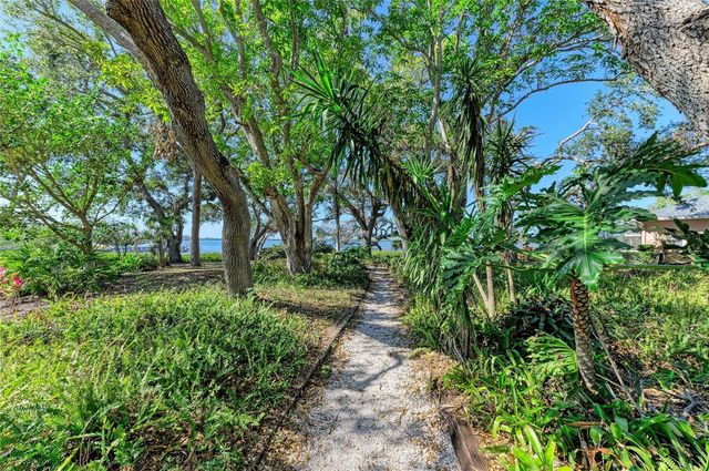 7921 4TH AVENUE W, Bradenton, FL 34209