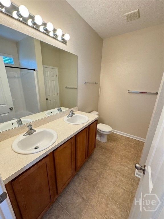 Image 13 of property listing at 260 Red Oak Drive, Richmond Hill, GA 31324