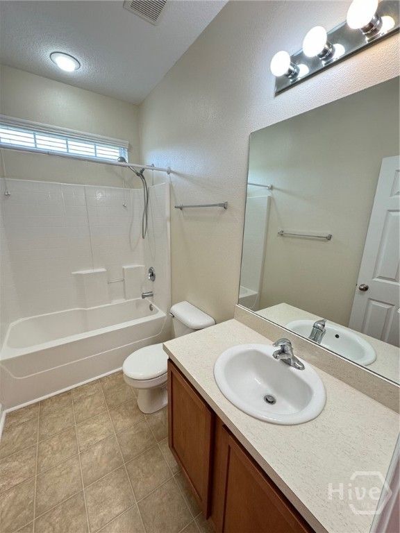 Image 16 of property listing at 260 Red Oak Drive, Richmond Hill, GA 31324
